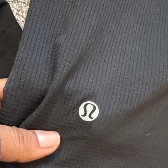 LULULEMON Men's Black and Gray windbreaker/rain light Jacket size medium - Picture 8 of 10